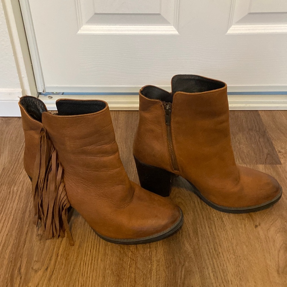 Steve Madden Leather Boots with Fringe